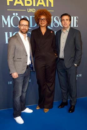 Philip Pratt, Nataly Kudiabor and Bastian Pastewka at the premiere of the Amazon Prime Video film Fabian und die mörderische Hochzeit at Cinenova Cologne, 30 01 2026 Foto:xR.xSchmiegeltx xFuturexImagex hochzeit_6115