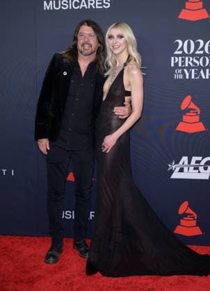 MusiCares 2026 Person of the Year Gala - Los Angeles, USA LOS ANGELES, USA. January 30, 2026: Dave Grohl & Taylor Momsen at the MusiCares 2026 Person of the Year Gala. Los Angeles CA USA  Copyright: xPaulxSmith Featureflashx
