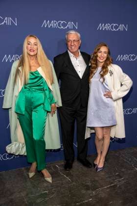 Jerry Hall, Helmut Schlotterer and Elizabeth Jagger as guests on the red carpet at the Marc Cain Fashion Show Echo of now at Funkhaus Berlin on 30 01 2028 Berlin Germany