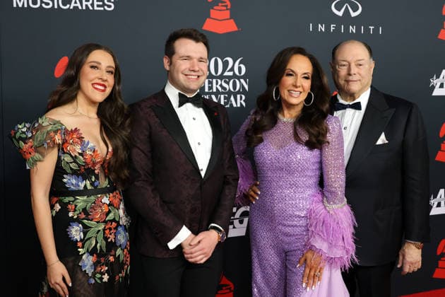 USA - MusiCares Person of the Year Event IHO Mariah Carey - Los Angeles LOS ANGELES - JAN 30: Guests, Deborah Silver, Larry Silver at the MusiCares Person of the Year Event IHO Mariah Carey at the LA Convention Center on January 30, 2026 in Los Angeles, CA Los Angeles CA USA  Copyright: xHPAx xHutchinsxPhotox