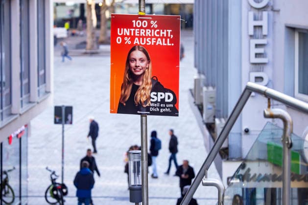 Landtagswahl 2026 in Baden-Württemberg. Wahlplakate in der Innenstadt von Stuttgart. Plakat der Paartei SPD. 31.01.2026, Stuttgart, Baden-Württemberg, Deutschland *** State election 2026 in Baden Württemberg Election posters in the city center of Stuttgart Poster of the SPD party 31 01 2026, Stuttgart, Baden Württemberg, Germany