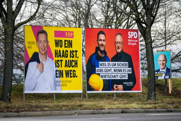 Landtagswahl 2026 in Baden-Württemberg. Wahlplakate in der Innenstadt von Stuttgart. Großplakat der Partei FDP und SPD. 31.01.2026, Stuttgart, Baden-Württemberg, Deutschland *** State election 2026 in Baden Württemberg Election posters in the city center of Stuttgart Large poster of the party FDP and SPD 31 01 2026, Stuttgart, Baden Württemberg, Germany