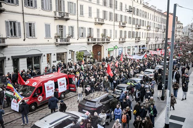 January 31, 2026, Milan, Mi, Italy: January 31, 2026, Milan. ICE OUT. Left-wing protest against the possible presence of U.S. Special Forces during the Milan-Cortina Winter Olympics. Milan Italy  - ZUMAa289 20260131_zia_a289_049 Copyright: xNicolaxMarfisix