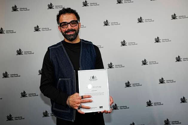 GOTHENBURG, SWEDEN 20260131 Film director Shahab Mehrabi wins the Draken Film Award during the closing gala of the Göteborg Film Festival, where this years Dragon Awards are presented at the Draken Hotel in Göteborg GOTHENBURG SWEDEN x9200x  Copyright: xBjörnxLarssonxRosvall TTx DRAGON AWARDS 2026 idEWUhWgFRA