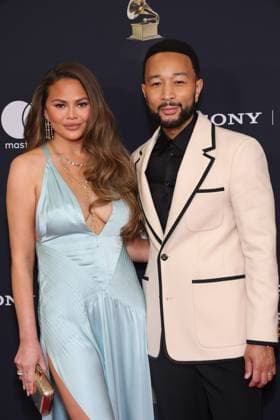 LOS ANGELES, CALIFORNIA - JANUARY 31 Chrissy Teigen & John Legend at the 68th GRAMMY Awards Pre-GRAMMY Gala & GRAMMY Salute to Industry Icons Honoring Avery Lipman & Monte Lipman on January 31, 2026 in Los Angeles, California Credit: USA - ZUMAa123 20260131_zaa_a123_010 Copyright: xAdMediax