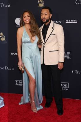LOS ANGELES, CALIFORNIA - JANUARY 31 Chrissy Teigen & John Legend at the 68th GRAMMY Awards Pre-GRAMMY Gala & GRAMMY Salute to Industry Icons Honoring Avery Lipman & Monte Lipman on January 31, 2026 in Los Angeles, California Credit: USA - ZUMAa123 20260131_zaa_a123_067 Copyright: xAdMediax