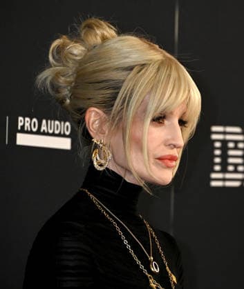 Pre-GRAMMY Gala 2026 Kelly Osbourne arriving to the 2026 Pre-GRAMMY Gala held at the Beverly Hilton Hotel on January 31, 2026 in Beverly Hills, Ca. Beverly Hills Beverly Hilton Hotel California USA Copyright: xTammiexArroyox xAFF-USA.comx