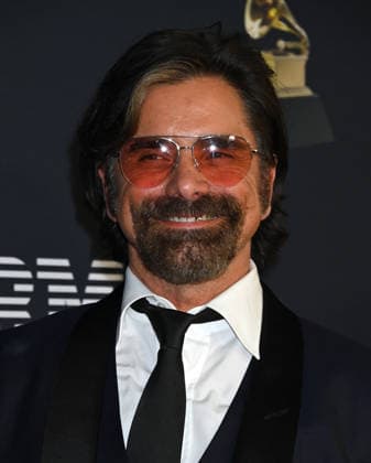 Pre-GRAMMY Gala 2026 John Stamos arriving to the 2026 Pre-GRAMMY Gala held at the Beverly Hilton Hotel on January 31, 2026 in Beverly Hills, Ca. Beverly Hills Beverly Hilton Hotel California USA Copyright: xTammiexArroyox xAFF-USA.comx