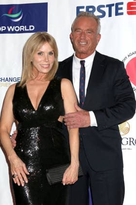 January 31, 2026, Palm Desert, California, USA: LOS ANGELES - JAN 31: Cheryl Hines, Robert F. Kennedy Jr. at the 3rd Annual Starry Starry Night Gala at the Chaparral Country Club on January 31, 2026 in Palm Desert , CA Palm Desert USA - ZUMAb170 20260131_aap_b170_122 Copyright: xKayxBlakex