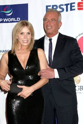 January 31, 2026, Palm Desert, California, USA: LOS ANGELES - JAN 31: Cheryl Hines, Robert F. Kennedy Jr. at the 3rd Annual Starry Starry Night Gala at the Chaparral Country Club on January 31, 2026 in Palm Desert , CA Palm Desert USA - ZUMAb170 20260131_aap_b170_156 Copyright: xKayxBlakex