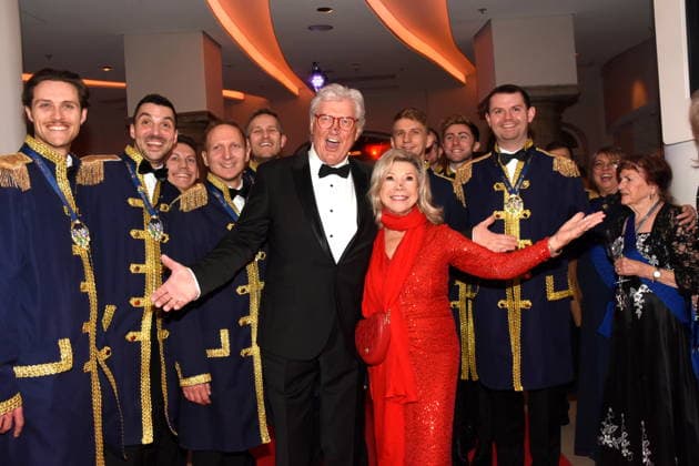 Michael Marianne Hartl yodeling duo with Narrhalla flag regiment trellis Muenchen 31 01 2026 German Theater Grand Narrhalla Ball SoirÃ e Muenchner Leben with award of the Karl Valentin Order 2026 to Christoph Maria Herbst actor photo Muenchen