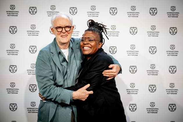 ROTTERDAM - Actor John Lithgow and Romana Vrede before the Dutch premiere of Jimpa at the Rotterdam Theatre. The drama, partly shot in Amsterdam, premiered at the International Film Festival Rotterdam (IFFR). ROBIN UTRECHT ANP netherlands out - belgium out  Copyright: xx x549334130x originalFilename: 549334130.jpg