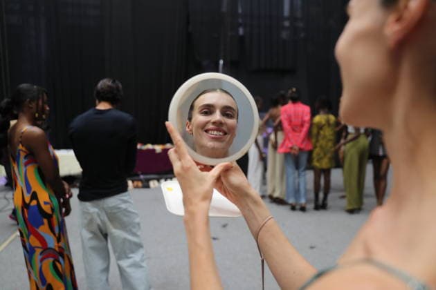 (260201) -- NAIROBI, Feb. 1, 2026 -- This photo shows the reflection of a model during the Nairobi Fashion Week at the Sarit Centre in Nairobi, Kenya, Jan. 31, 2026. (Photo by Xinhua) KENYA-NAIROBI-FASHION WEEK HenryxNaminde 