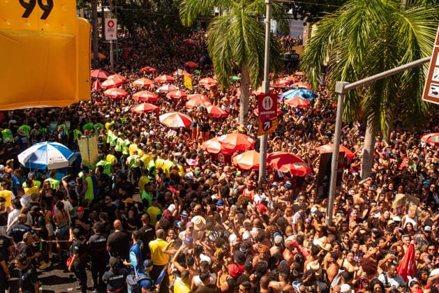 RIO DE JANEIRO, RJ - 01.02.2026: IVETE SANGALO& 39;S MEGA BLOCK PARTY - Singer Ivete Sangalo will perform this Sunday morning (1st) leading a trio elÃ trico in the Rio de Janeiro street carnival. The artist will lead the megabloco SeraQAbre?, which parades through the city center and marks Ivete& 39;s debut on the streets of Rio. The event takes place in downtown Rio de Janeiro, RJ. x2877703x  CristianexMota