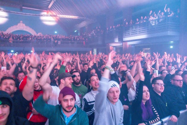 Leipzig, Haus Auensee The Hamburg rapper Disarstar (Gerrit Falius) plays a sold-out concert in front of an audience of around 3,200 energetic live performance with an audience at Haus Auensee Disarstar Leipzig