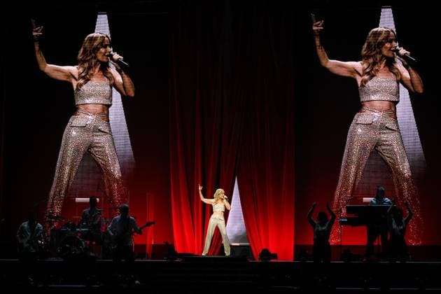Concert Michelle Arena Oberhausen FOR EDITORIAL PURPOSES ONLY EDITORIAL USE ONLY p Pop singer Michelle during her concert as part of her farewell tour, on Sunday, February 01, 2026 at the Rudolf Weber Arena in Oberhausen Germany NRW Oberhausen Copyright SocratesxTassos Copyright: SocratesxTassos doc84e3x02qbxghe27ns24 ,EDITORIAL USE ONLY Copyright: SocratesxTassos
