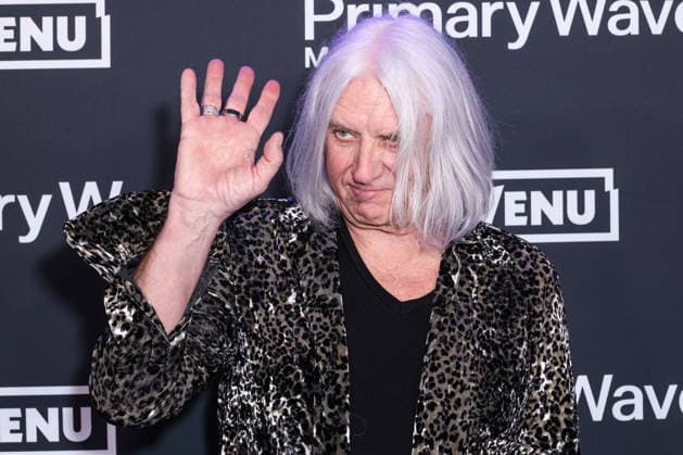 Primary Wave Music 20th Anniversary Pre-Grammy Party BEVERLY HILLS, LOS ANGELES, CALIFORNIA, USA - JANUARY 31: Joe Elliott of Def Leppard arrives at the Primary Wave Music 20th Anniversary Pre-Grammy Party (68th Annual Grammy Awards) held at the Waldorf Astoria Beverly Hills Hotel on January 31, 2026 in Beverly Hills, Los Angeles, California, United States., Credit:Xavier Collin Avalon United States, California, Beverly Hills, Waldorf Astoria Beverly Hills Hotel Copyright: xXavierxCollinx xAvalonx 1071196800
