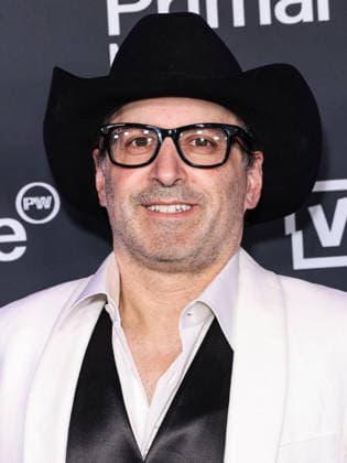 Primary Wave Music 20th Anniversary Pre-Grammy Party BEVERLY HILLS, LOS ANGELES, CALIFORNIA, USA - JANUARY 31: Jonathan Gordon arrives at the Primary Wave Music 20th Anniversary Pre-Grammy Party (68th Annual Grammy Awards) held at the Waldorf Astoria Beverly Hills Hotel on January 31, 2026 in Beverly Hills, Los Angeles, California, United States., Credit:Xavier Collin Avalon United States, California, Beverly Hills, Waldorf Astoria Beverly Hills Hotel Copyright: xXavierxCollinx xAvalonx 1071196955