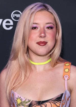Primary Wave Music 20th Anniversary Pre-Grammy Party BEVERLY HILLS, LOS ANGELES, CALIFORNIA, USA - JANUARY 31: WALLIS (Wallis Schriver) arrives at the Primary Wave Music 20th Anniversary Pre-Grammy Party (68th Annual Grammy Awards) held at the Waldorf Astoria Beverly Hills Hotel on January 31, 2026 in Beverly Hills, Los Angeles, California, United States., Credit:Xavier Collin Avalon United States, California, Beverly Hills, Waldorf Astoria Beverly Hills Hotel Copyright: xXavierxCollinx xAvalonx 1071198867