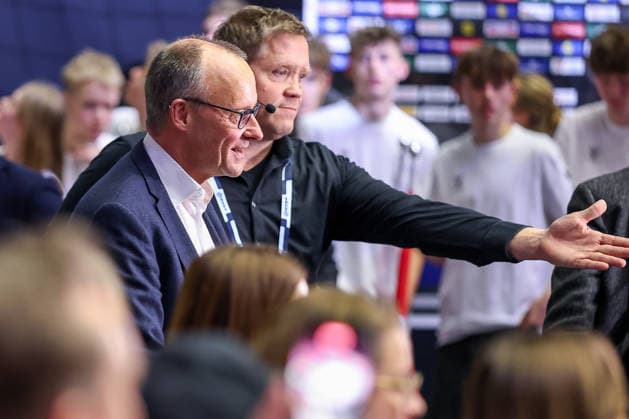01 02 2026, Handball, Men s EHF EURO 2026, Germany Denmark, Jyske Bank Boxing in Herning, Final The German Chancellor Friedrich Merz Chancellor Politics Politician CDU enters the hall Denmark