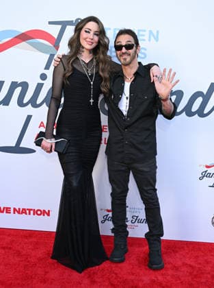 Steve Tyler™s 7th Annual Jam for Janie Grammy Viewing Party Dorothy Martin and Sully Erna arriving to Steve Tyler™s 7th Annual Jam for Janie Grammy Viewing Party at Hollywood Palladium on February 01, 2026 in Hollywood, CA. Hollywood Hollywood Palladium California USA Copyright: xLISAxOConnor AFF-USA.comx