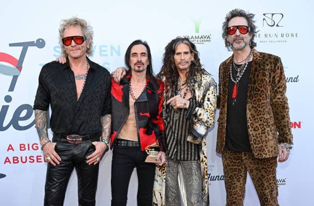 Steve Tyler™s 7th Annual Jam for Janie Grammy Viewing Party Matt Sorum, Nuno Bettencourt, Steven Tyler and Chris Robinson arriving to Steve Tyler™s 7th Annual Jam for Janie Grammy Viewing Party at Hollywood Palladium on February 01, 2026 in Hollywood, CA. Hollywood Hollywood Palladium California USA Copyright: xLISAxOConnor AFF-USA.comx