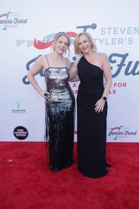 7th Annual Jam For Janie GRAMMY Awards Viewing Party Melissa Joan Hart and mother Paula Hart attend the 7th Annual Jam For Janie GRAMMY Awards Viewing Party at Hollywood Palladium on February 01, 2026 in Los Angeles, California. Hollywood California United States of America Copyright: xCraSH imageSPACEx