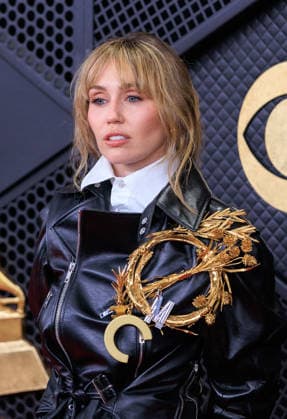 February 1, 2026, Los Angeles, California, USA: Miley Cyrus on the red carpet of the 68th Annual Grammy Awards on Sunday February 1, 2026 at Crypto.com Arena in Los Angeles, California. JAVIER ROJAS PI Los Angeles USA - ZUMAp124 20260201_zaa_p124_393 Copyright: xJavierxRojasx