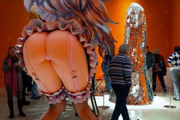 Art Painting Sculpture 31 01 2026 Hannover Sprengel Museum Art Exhibition Niki de Saint Phalle, Yayoi Kusama and Takashi Murakami Love you for infinity Takashi Murakami 3 Meter Girl 2011 Behind right Niki de Saint Phalle Spiegelobelisk 1993 Hannover Sprengel Museum Niedersachsen GER