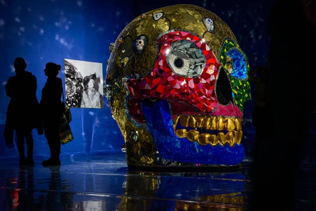Art Painting Sculpture 31 01 2026 Hanover Sprengel Museum Art Exhibition Niki de Saint Phalle, Yayoi Kusama and Takashi Murakami Love you for infinity Niki de Saint Phalle Skull Meditation Room 1990 Links Niki in portrait Hanover Sprengel Museum Niedersachsen GER