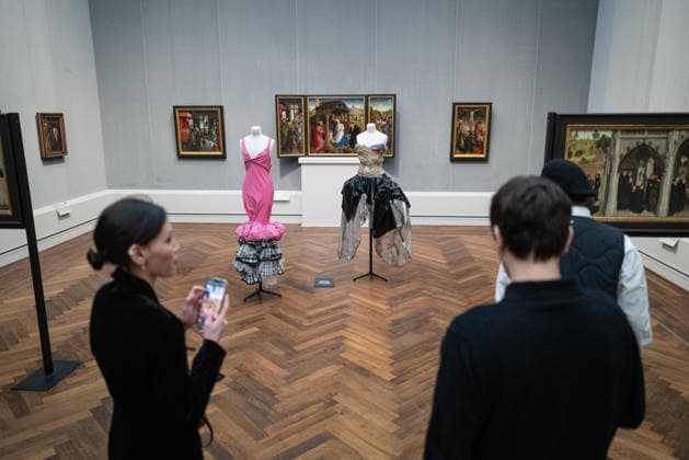 Opening DER BERLINER SALON alternative view guests model exhibition exhibition space opening DER BERLINER SALON is once again a guest at the Berlin Gemäldegalerie and presents a curated selection of 45 designers as part of Berlin Fas Copyright: xEventpressxFuhrx