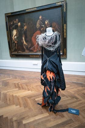 Opening DER BERLINER SALON alternative view guests model exhibition exhibition space opening DER BERLINER SALON is once again a guest at the Berlin Gemäldegalerie and presents a curated selection of 45 designers as part of Berlin Fas Copyright: xEventpressxFuhrx
