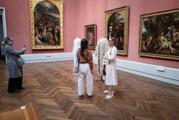 Opening DER BERLINER SALON alternative view guests model exhibition exhibition space opening DER BERLINER SALON is once again a guest at the Berlin Gemäldegalerie and presents a curated selection of 45 designers as part of Berlin Fas Copyright: xEventpressxFuhrx