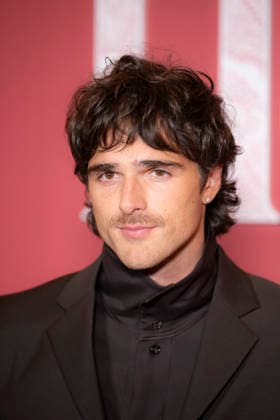 Hurlevent or Wuthering Heights photocall in Paris EB Genie Godula poses during a photocall before the screening of the movie Wuthering Heights at the Grand Rex theater in Paris on February 2, 2026. Photo by Eliot Blondet ABACAPRESS.COM Paris France France  Copyright: xBlondetxEliot ABACAx