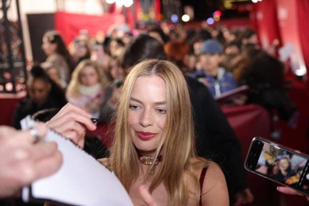 Premiere of the film Hurlevent in Paris 452728 2026 02 02 France Robbie, Margot  Copyright: xJasminexAissaouix xStarfacex STAR_452728_006
