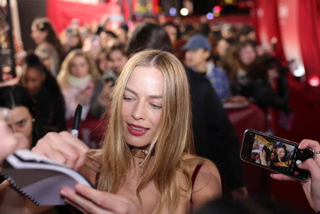 Premiere of the film Hurlevent in Paris 452728 2026 02 02 France Robbie, Margot  Copyright: xJasminexAissaouix xStarfacex STAR_452728_007