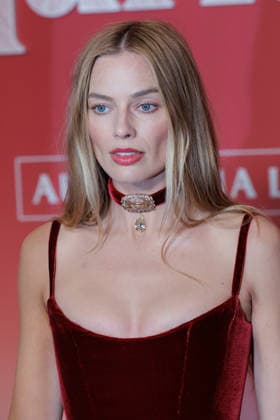 Wuthering Heights premiere at Grand Rex theatre Celebrities arrival on red carpet Avant premiere de Hurlevent au cinema Le Grand Rex Arrivees des celebrites sur le tapis rouge Margot Robbie 452724 2026 02 02 France  Copyright: xSebastienxFremontx xStarfacex STAR_452724_094