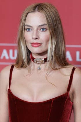 Wuthering Heights premiere at Grand Rex theatre Celebrities arrival on red carpet Avant premiere de Hurlevent au cinema Le Grand Rex Arrivees des celebrites sur le tapis rouge Margot Robbie 452724 2026 02 02 France  Copyright: xSebastienxFremontx xStarfacex STAR_452724_099