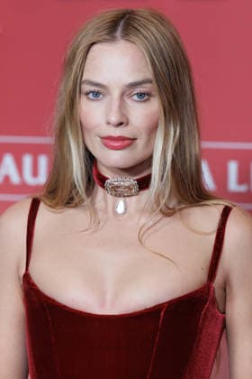 Wuthering Heights premiere at Grand Rex theatre Celebrities arrival on red carpet Avant premiere de Hurlevent au cinema Le Grand Rex Arrivees des celebrites sur le tapis rouge Margot Robbie 452724 2026 02 02 France  Copyright: xSebastienxFremontx xStarfacex STAR_452724_100