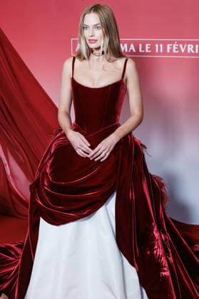 Wuthering Heights premiere at Grand Rex theatre Celebrities arrival on red carpet Avant premiere de Hurlevent au cinema Le Grand Rex Arrivees des celebrites sur le tapis rouge Margot Robbie 452724 2026 02 02 France  Copyright: xSebastienxFremontx xStarfacex STAR_452724_102