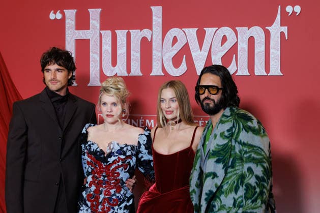 Wuthering Heights premiere at Grand Rex theatre Celebrities arrival on red carpet Avant premiere de Hurlevent au cinema Le Grand Rex Arrivees des celebrites sur le tapis rouge Jacob Elordi, Emerald Fennell, Margot Robbie et Shazad Latif 452724 2026 02 02 France  Copyright: xSebastienxFremontx xStarfacex STAR_452724_105