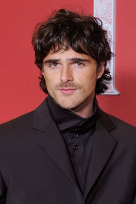 Wuthering Heights premiere at Grand Rex theatre Celebrities arrival on red carpet Avant premiere de Hurlevent au cinema Le Grand Rex Arrivees des celebrites sur le tapis rouge Jacob Elordi 452724 2026 02 02 France  Copyright: xSebastienxFremontx xStarfacex STAR_452724_108