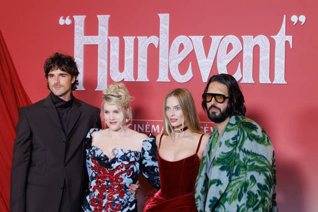 Wuthering Heights premiere at Grand Rex theatre Celebrities arrival on red carpet Avant premiere de Hurlevent au cinema Le Grand Rex Arrivees des celebrites sur le tapis rouge Jacob Elordi, Emerald Fennell, Margot Robbie et Shazad Latif 452724 2026 02 02 France  Copyright: xSebastienxFremontx xStarfacex STAR_452724_110