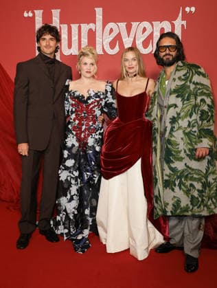 Jacob Elordi, Emerald Fennell, Margot Robbie et Shazad Latif Avant première du film Hurlevent au Grand Rex à Paris le 2 février 2026 Coadic Guirec Bestimage The film Wuthering Heights will premiere at the Grand Rex in Paris on February 2, 2026 Paris France  Copyright: xCOADICxGUIRECx xBESTIMAGExCOADICxGUIRECx xBESTIMAGEx