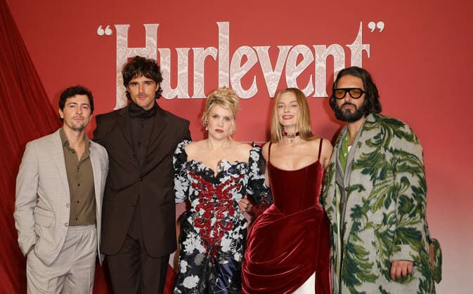 guest, Jacob Elordi, Emerald Fennell, Margot Robbie et Shazad Latif Avant première du film Hurlevent au Grand Rex à Paris le 2 février 2026 Coadic Guirec Bestimage The film Wuthering Heights will premiere at the Grand Rex in Paris on February 2, 2026 Paris France  Copyright: xCOADICxGUIRECx xBESTIMAGExCOADICxGUIRECx xBESTIMAGEx