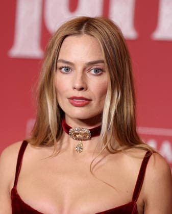 Hurlevent Photocall Margot Robbie attends the Hurlevent Photocall at Le Grand Rex on February 02, 2026 in Paris, France.  Copyright: xDFYx
