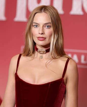 Hurlevent Photocall Margot Robbie attends the Hurlevent Photocall at Le Grand Rex on February 02, 2026 in Paris, France.  Copyright: xDFYx
