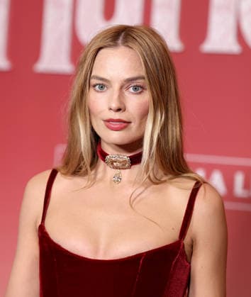 Hurlevent Photocall Margot Robbie attends the Hurlevent Photocall at Le Grand Rex on February 02, 2026 in Paris, France.  Copyright: xDFYx