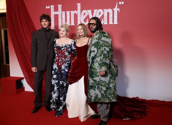 Hurlevent Photocall Jacob Elordi, Emerald Fennell, Margot Robbie and Shazad Latif attend the Hurlevent Photocall at Le Grand Rex on February 02, 2026 in Paris, France.  Copyright: xDFYx