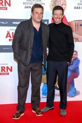 Sebastian Bezzel, Oliver Berben on the red carpet at the movie premiere Die Aelteren at Kinopolis HafenCity in Hamburg on 02 02 2026 Hamburg Germany